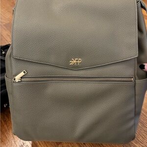 Freshly Picked Olive Green Bay bag - very good condition